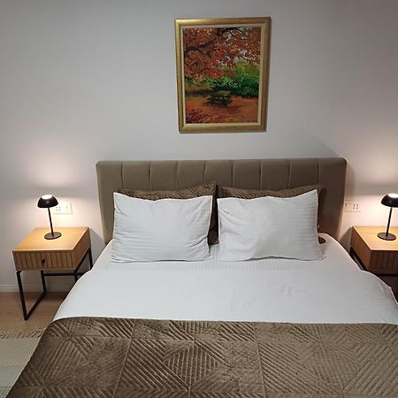 Regis Apartment Tirana Kültér fotó