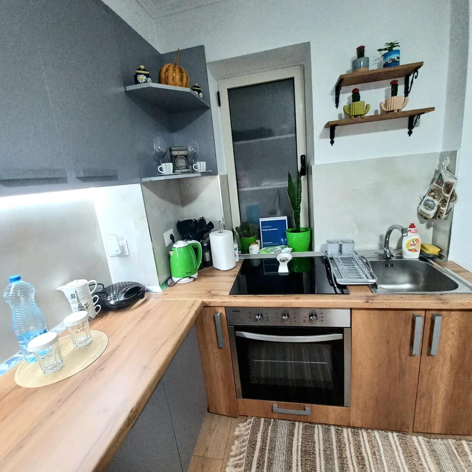 Regis Apartment Tirana Kültér fotó